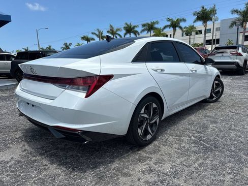 Used 2021 Hyundai Elantra Limited FWD image 1