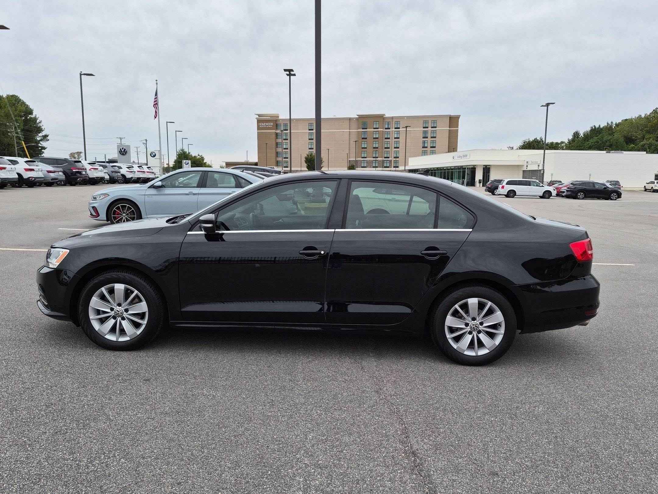 Used 2015 Volkswagen Jetta TDI SE FWD image 6