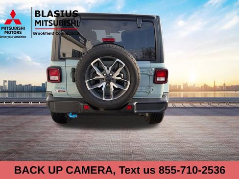 Used 2024 Jeep Wrangler Unlimited w/ Convenience Group image 9