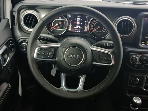 Used 2023 Jeep Gladiator Overland AWD/4WD image 21