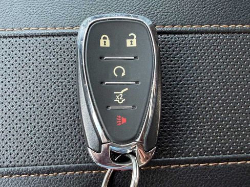 Used 2020 Chevrolet Traverse Premier AWD/4WD image 33