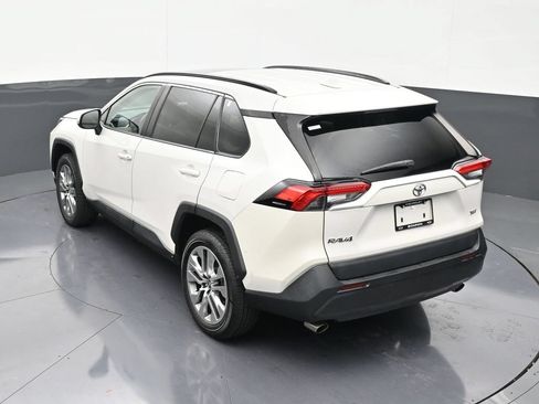 Used 2022 Toyota RAV4 XLE Premium FWD image 15