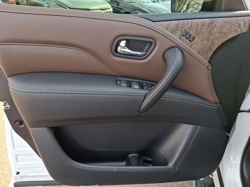 Certified 2024 INFINITI QX80 Premium Select w/ Cargo Package image 13