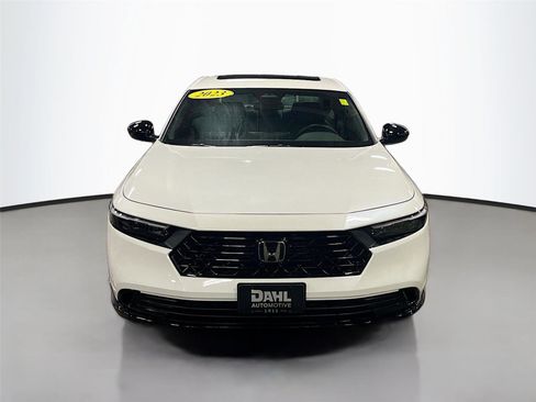 Used 2023 Honda Accord Sport image 2