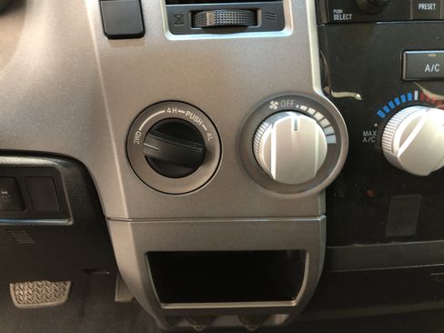 Used 2012 Toyota Tundra 4x4 Double Cab w/ Tow Pkg image 17