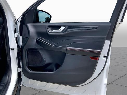 Used 2023 Ford Escape ST-Line w/ Tech Pack #1 FWD image 21