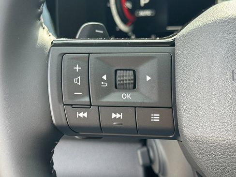 New 2026 Nissan Pathfinder Platinum image 36