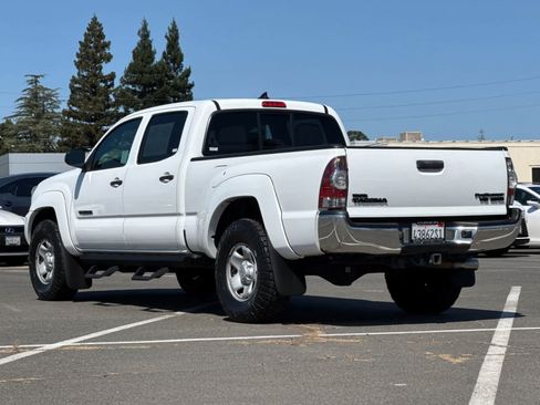 Used 2015 Toyota Tacoma PreRunner w/ SR5 Package RWD image 7