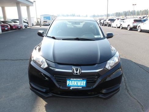 Used 2017 Honda HR-V LX image 8