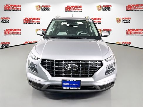 Certified 2024 Hyundai Venue SEL image 12