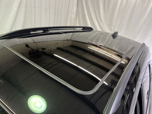 Used 2023 Chevrolet Equinox LT image 16