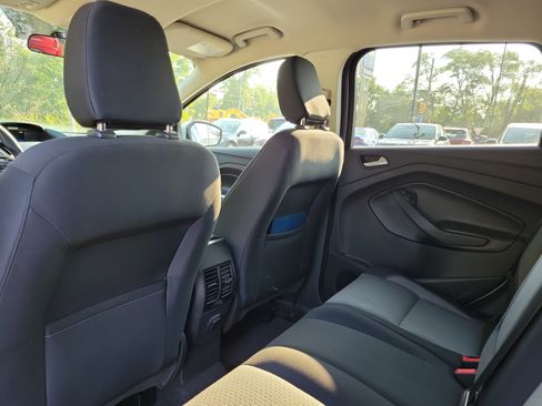Used 2018 Ford Escape SE FWD image 14