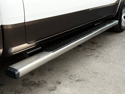 Used 2020 RAM 1500 Laramie AWD/4WD image 16