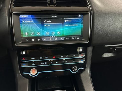 Used 2020 Jaguar F-PACE Premium AWD/4WD image 18