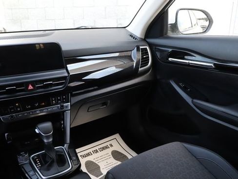 Used 2025 Kia Seltos S FWD image 25