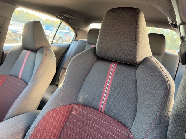 Used 2026 Toyota Corolla SE FWD image 19