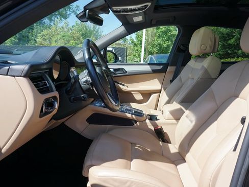 Used 2021 Porsche Macan S AWD/4WD image 11