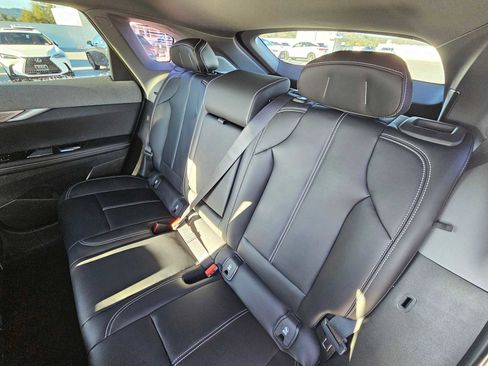 New 2026 Cadillac Optiq Luxury 1 image 17