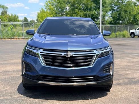 Used 2024 Chevrolet Equinox LT w/ LPO, Floor Liner Package AWD/4WD image 3
