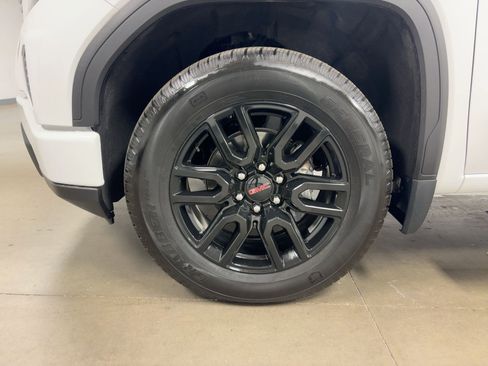 Used 2023 GMC Sierra 1500 Elevation image 10