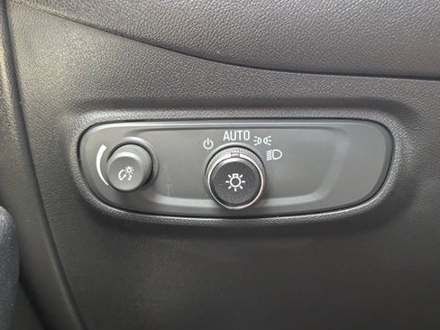Certified 2022 Chevrolet Equinox LT FWD image 24