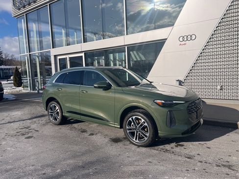 Used 2025 Audi Q5 Premium Plus w/ Premium Plus image 9