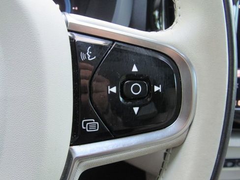 Used 2023 Volvo XC60 B5 Plus w/ Protection Package Premier image 40