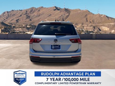 Used 2023 Volkswagen Tiguan SE w/ Panoramic Sunroof Package image 5