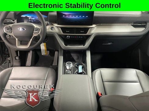 New 2026 Ford Explorer Active w/ Active Comfort Package AWD/4WD image 13
