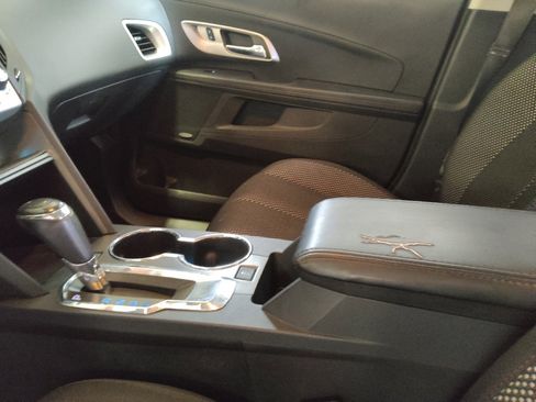 Used 2017 Chevrolet Equinox LT w/ Convenience Package image 26