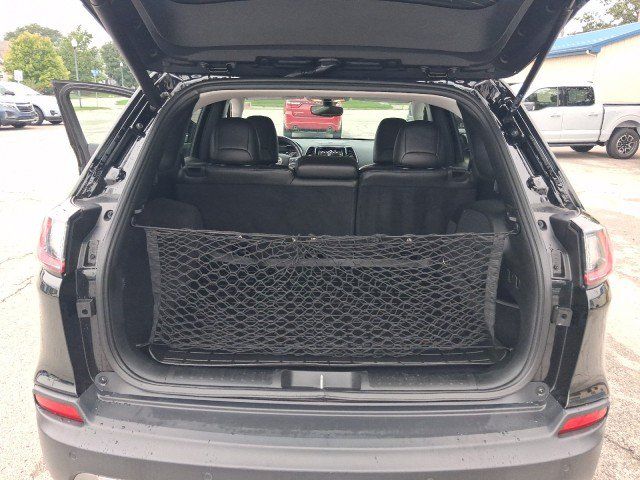 Used 2019 Jeep Cherokee Limited w/ Luxury Group AWD/4WD image 18