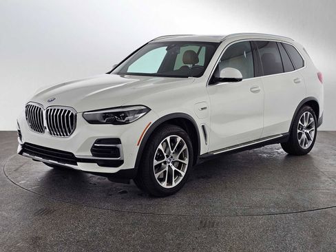 Used 2023 BMW X5 xDrive45e image 1