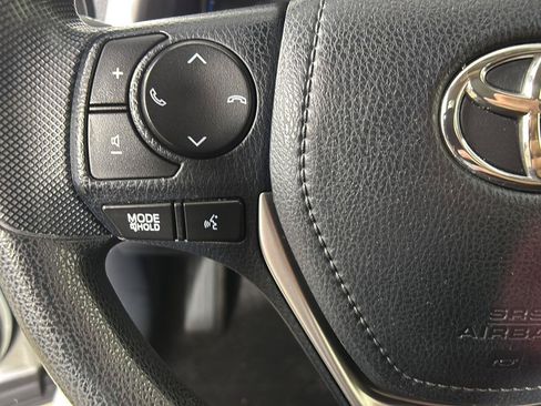 Used 2018 Toyota RAV4 LE w/ All Weather Liner Package AWD/4WD image 30