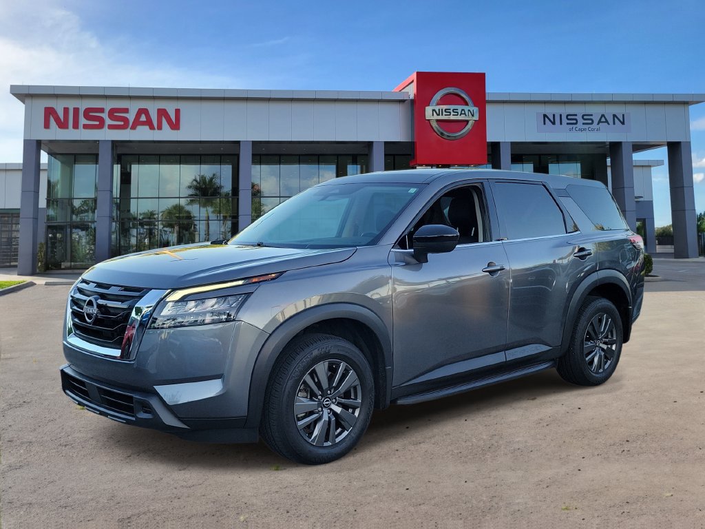 Used 2024 Nissan Pathfinder S FWD image 5