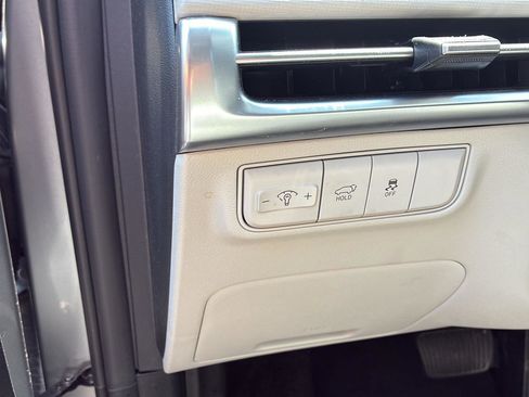 Used 2025 Hyundai Tucson SEL FWD image 13