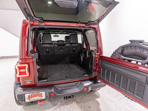 Used 2021 Jeep Wrangler Unlimited Rubicon AWD/4WD image 34