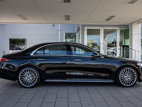 Used 2023 Mercedes-Benz S 500 4MATIC image 3