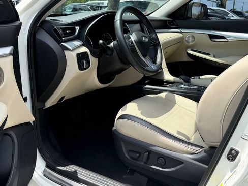 Used 2022 INFINITI QX50 Essential FWD image 12
