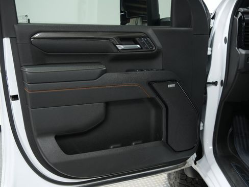 Used 2024 GMC Sierra 2500 AT4 w/ AT4 Premium Plus Package image 24