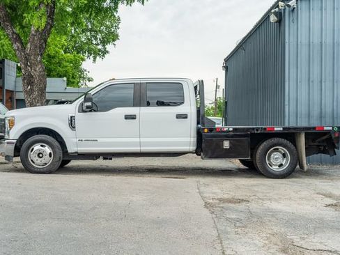 Used 2019 Ford F350 XL w/ Power Equipment Group RWD image 3