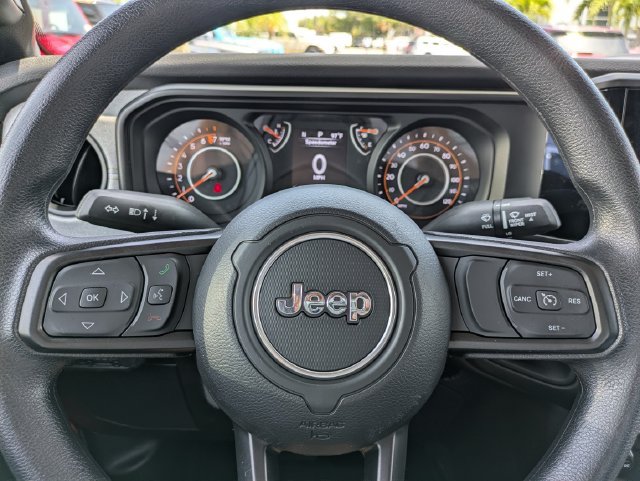 Used 2026 Jeep Gladiator Sport AWD/4WD image 19