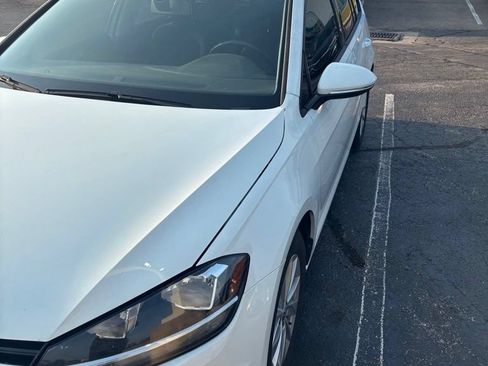 Used 2019 Volkswagen Golf S FWD image 1