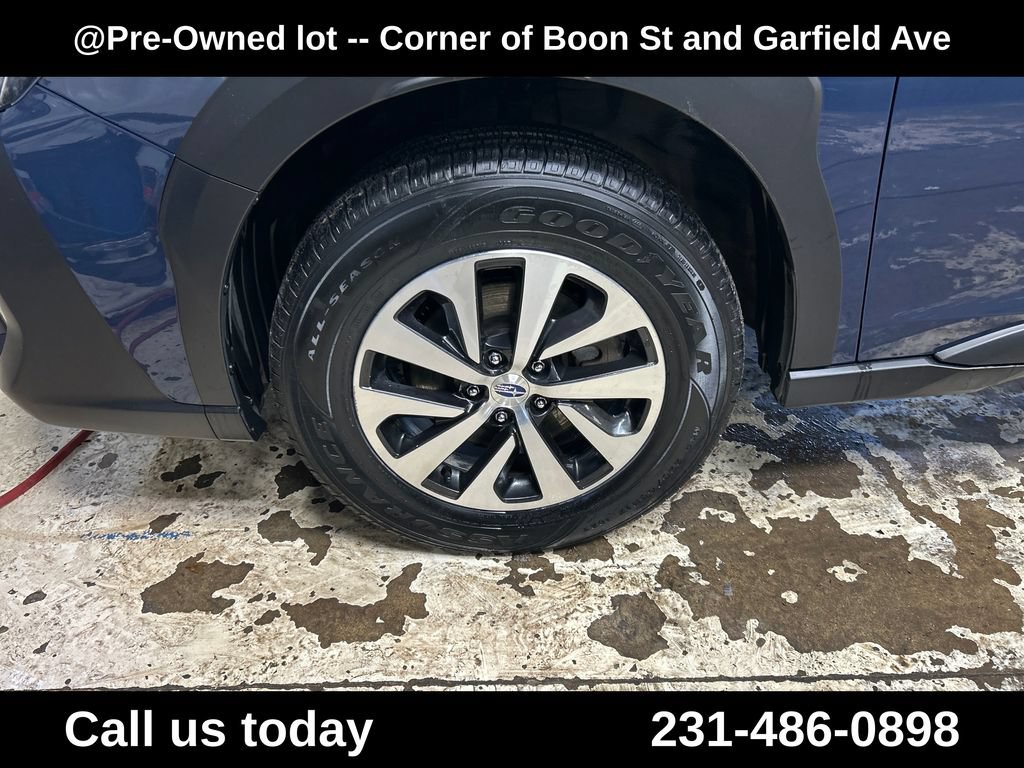 Used 2024 Subaru Outback Premium AWD/4WD image 11