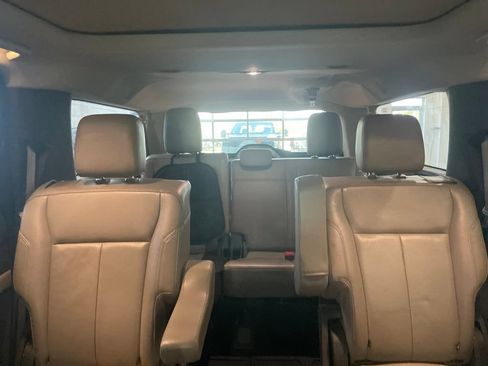 Used 2020 Ford Expedition Max XLT w/ Equipment Group 202A AWD/4WD image 20