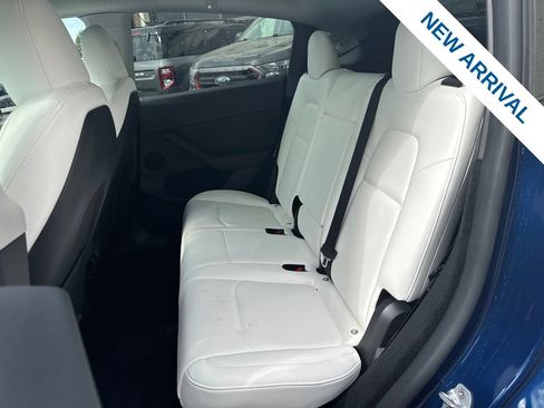 Used 2023 Tesla Model Y Performance AWD/4WD image 14