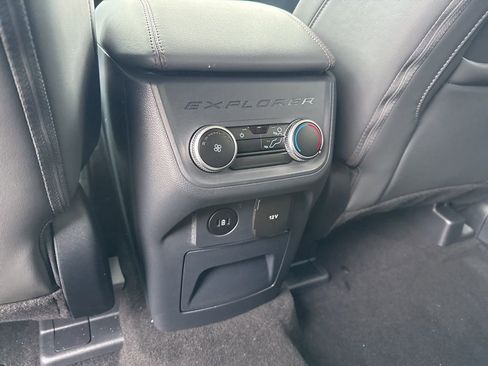 New 2025 Ford Explorer Active w/ Active Comfort Package image 30