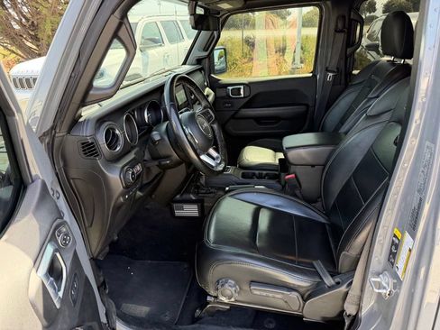 Used 2021 Jeep Wrangler Unlimited Sahara w/ Cold Weather Group AWD/4WD image 4