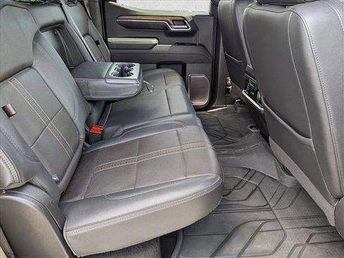 Certified 2024 Chevrolet Silverado 1500 High Country w/ High Country Premium Package AWD/4WD image 26