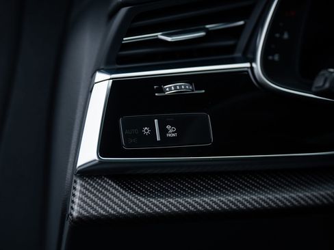 Used 2022 Audi RS Q8 image 41