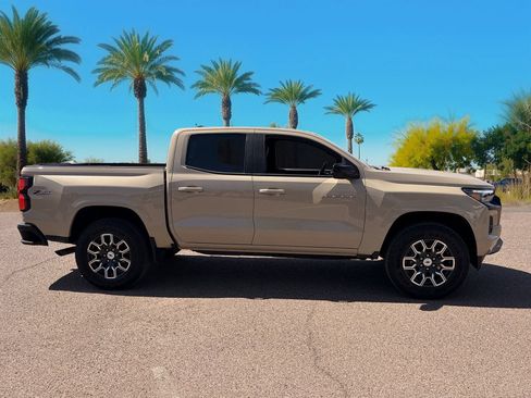 Used 2023 Chevrolet Colorado Z71 w/ Z71 Convenience Package 2 AWD/4WD image 6